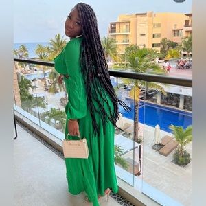 Green flowey summer dress. cut out sides .